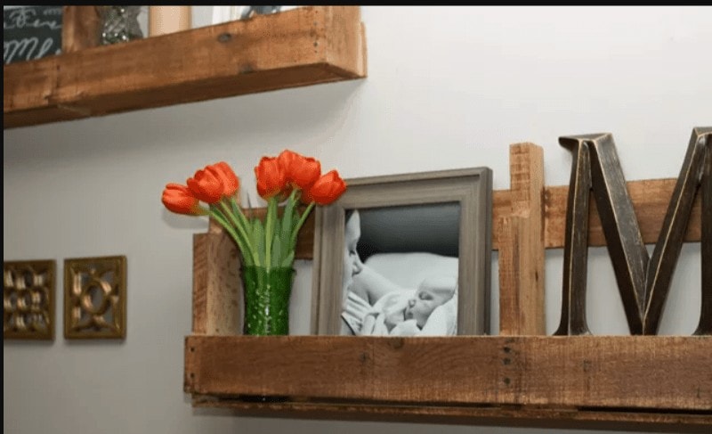 Stylish Shelves Made With Pallets