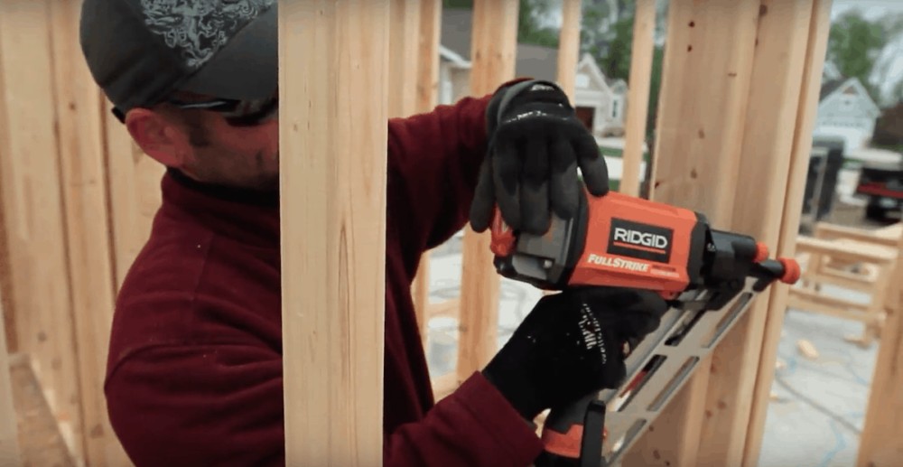 Clipped Head vs. Round Head Nailers – Which One is Better? - The Saw Guy